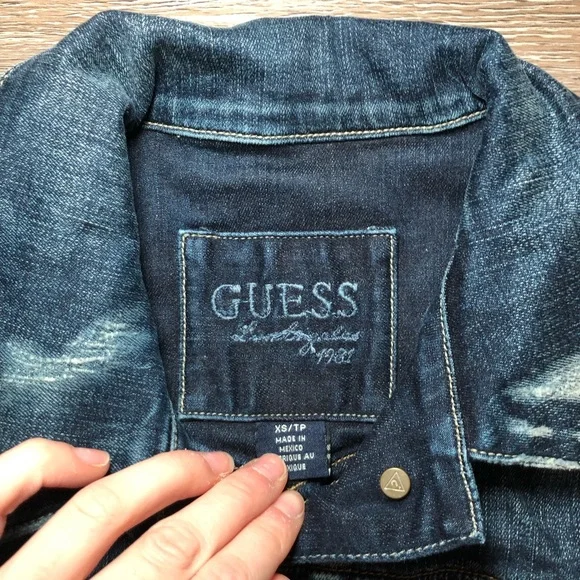 Vintage GUESS Y2K Dark Blue Denim Jacket with Gold Buttons Size XS Women’s - Picture 5 of 7